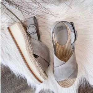 Marc Fisher Gleena Espadrilles